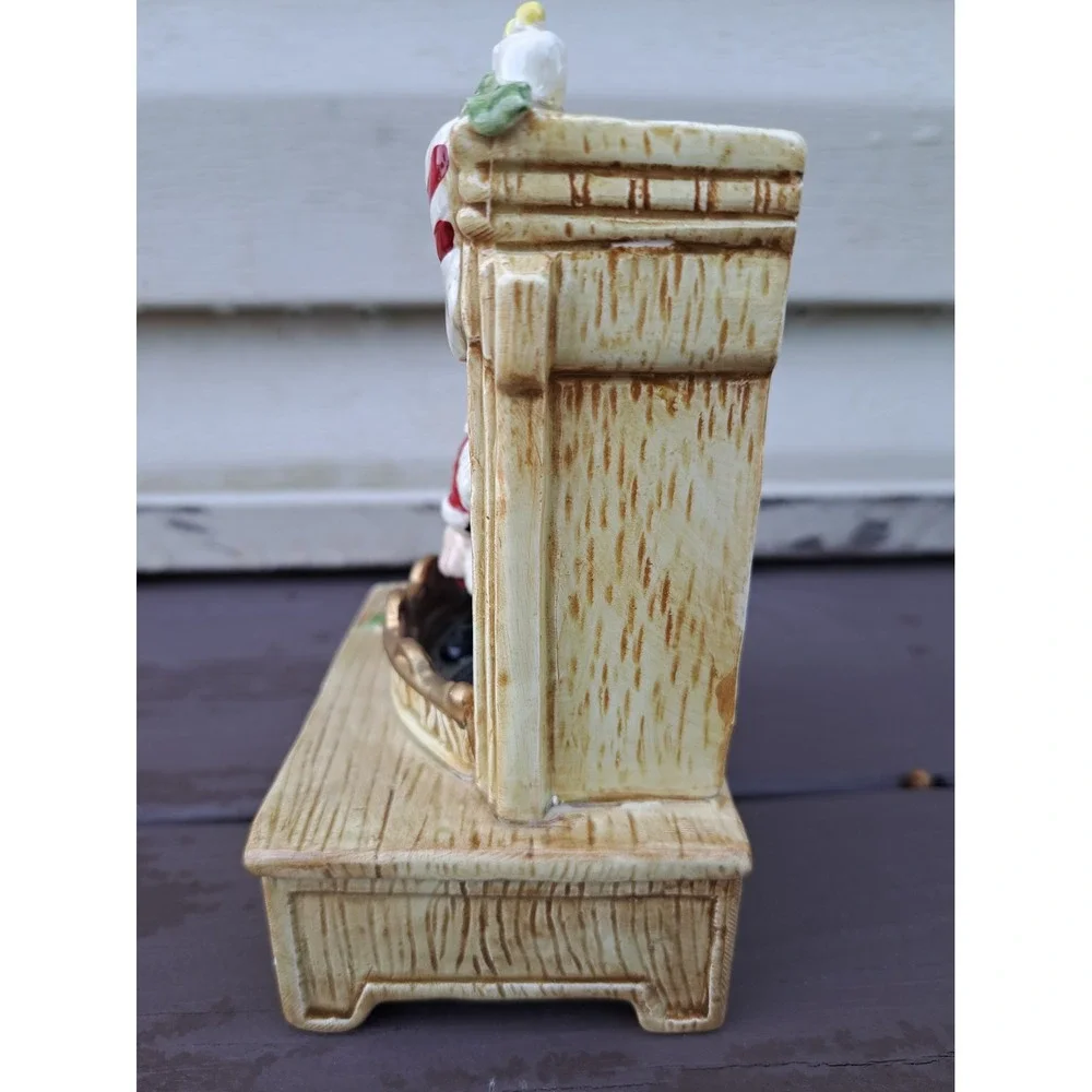 Christmas Musical Box Hand Painted Otagiri Japan Porcelain Santa In Chimney 1990